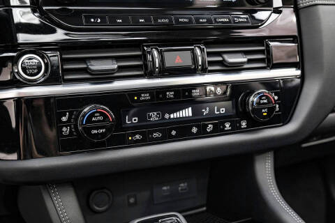 2024 Nissan Pathfinder Platinum