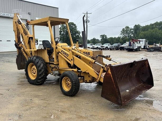 1983 Ford 555
