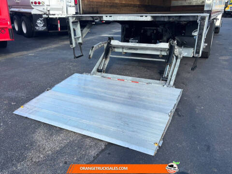 2020 Freightliner M2 106