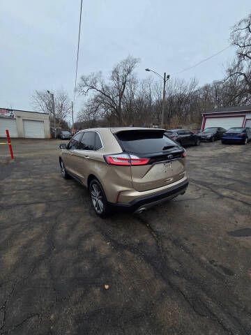 2020 Ford Edge Titanium