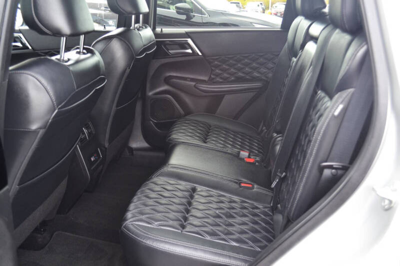 2022 Mitsubishi Outlander SEL