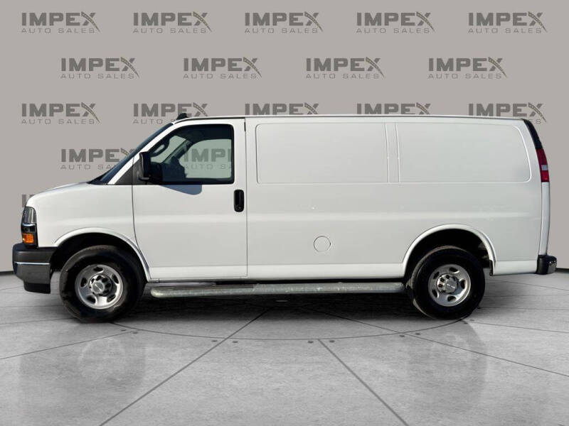 2024 Chevrolet Express 2500