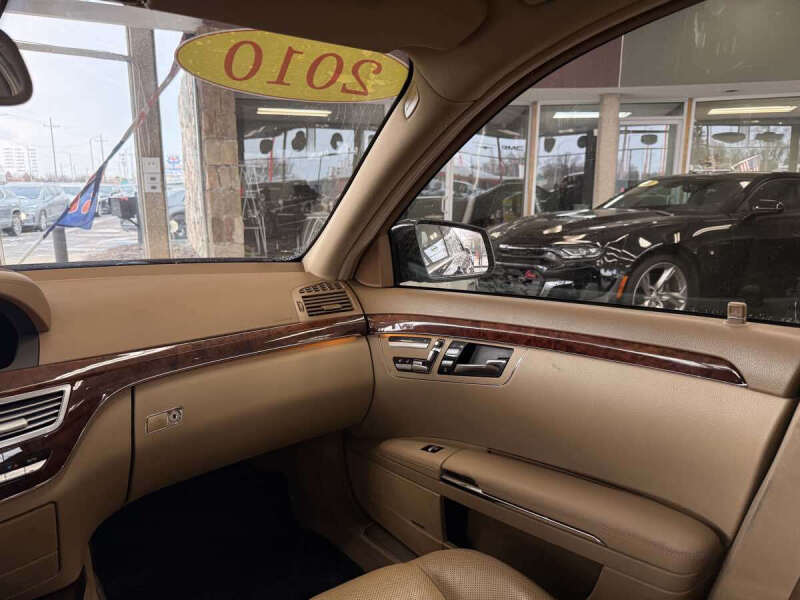 2010 Mercedes-Benz S-Class S 550 4MATIC