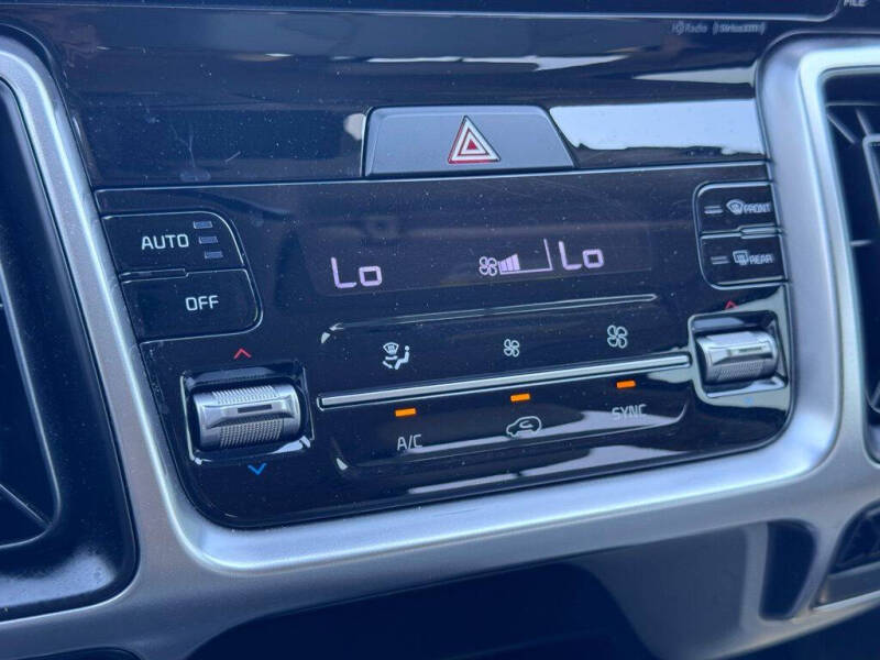 2022 Kia Sorento S