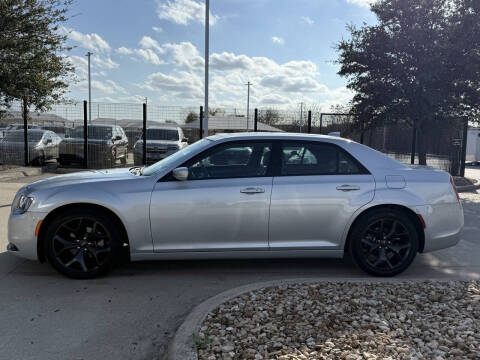 2023 Chrysler 300 S V6