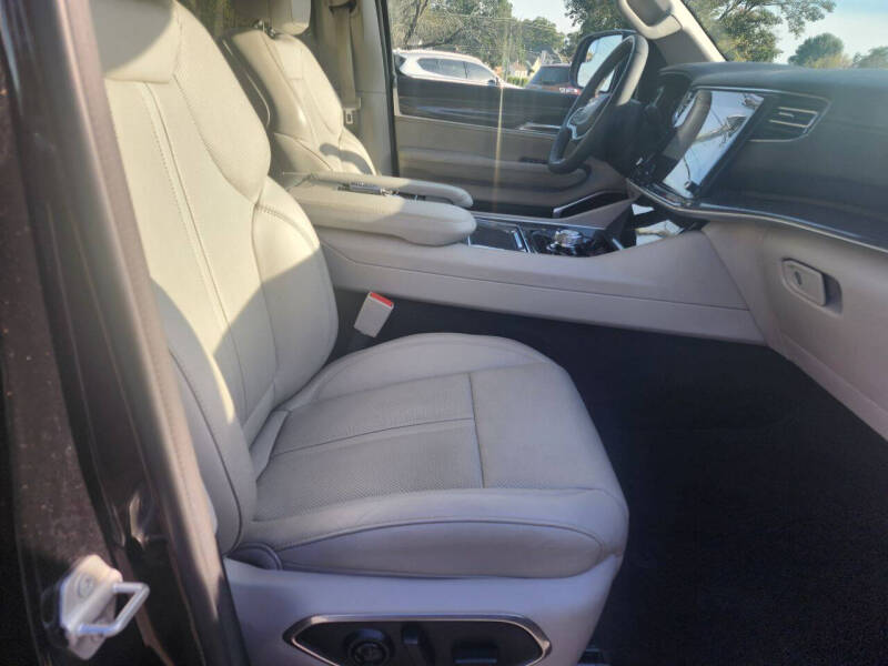 2022 Jeep Wagoneer Series II