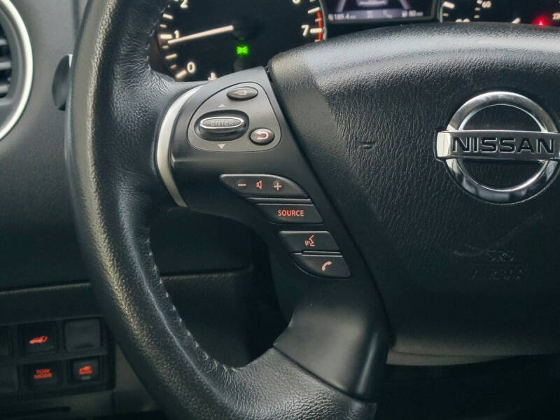 2019 Nissan Pathfinder SL