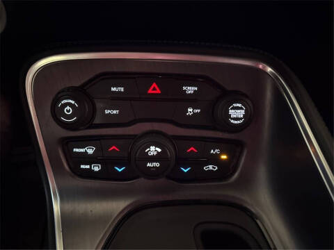 2017 Dodge Challenger SXT