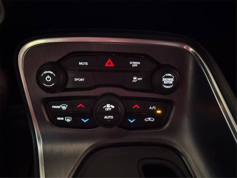 2017 Dodge Challenger SXT