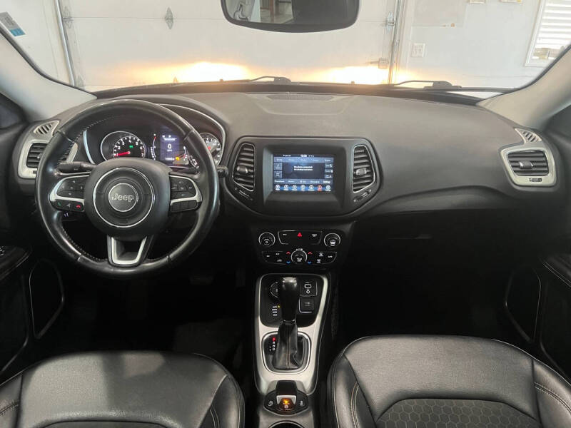 2019 Jeep Compass Latitude photo 13