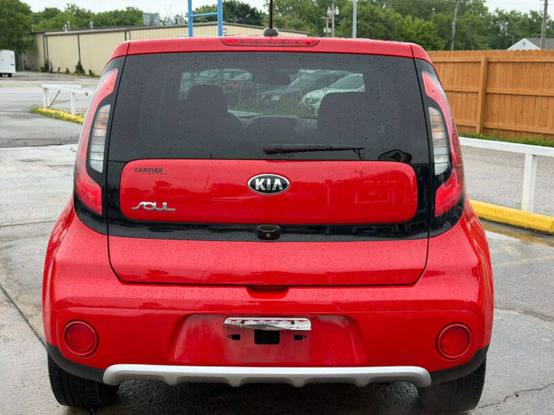 2017 Kia Soul +