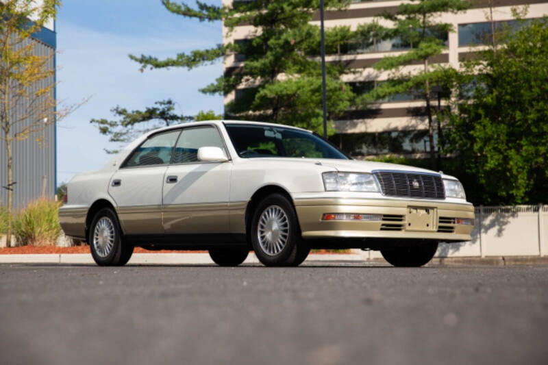 1997 Toyota Corona for sale at SILVER ARROW AUTO SALES CORPORATION in Newark NJ