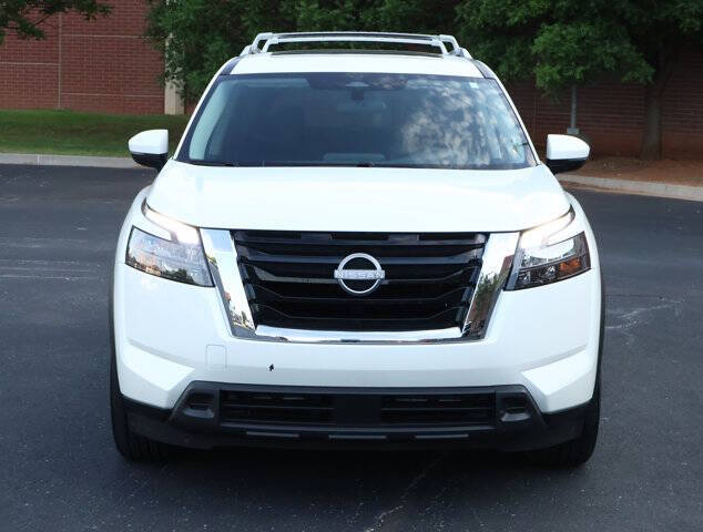 2024 Nissan Pathfinder SV