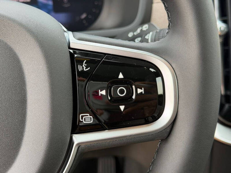 2026 Volvo XC90 B6 Plus 7P