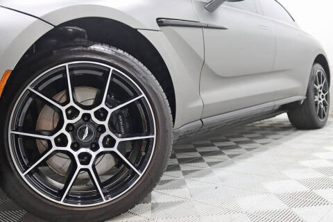 2021 Aston Martin DBX