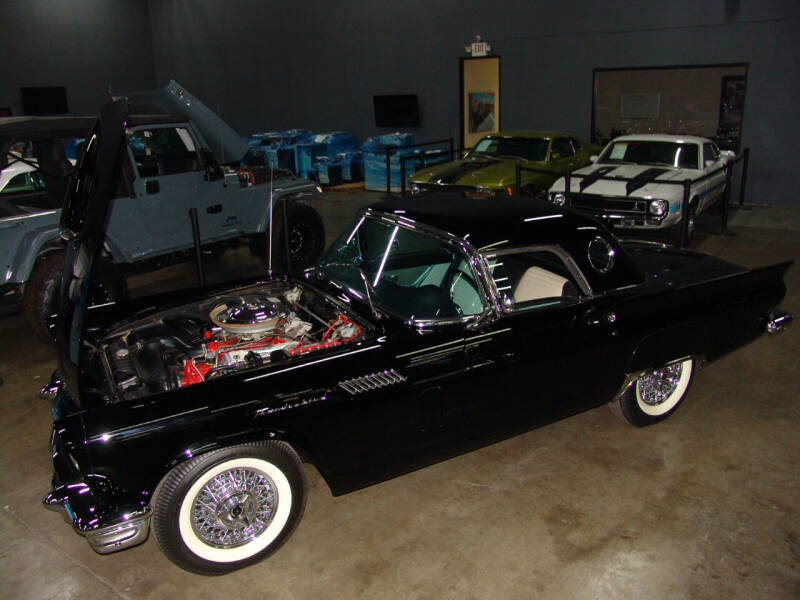 1957 Ford Thunderbird