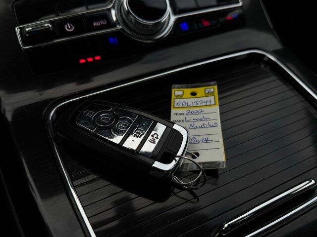 2022 Lincoln Nautilus Reserve