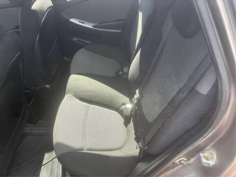 2012 Hyundai Accent GS