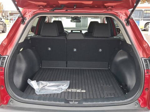 2025 Toyota Corolla Cross LE