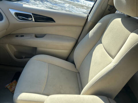 2014 Nissan Pathfinder SV