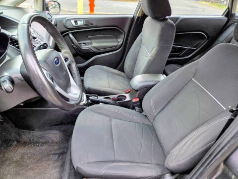 2014 Ford Fiesta SE