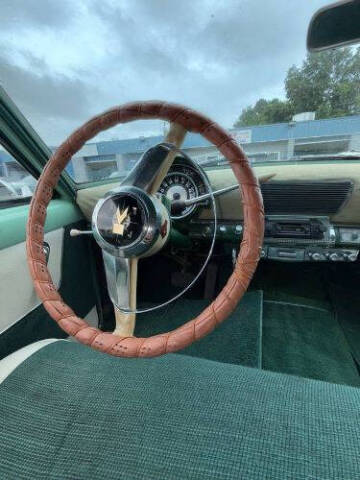 1953 Kaiser Manhattan