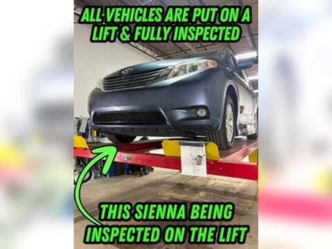 2016 Toyota Sienna XLE 8-Passenger