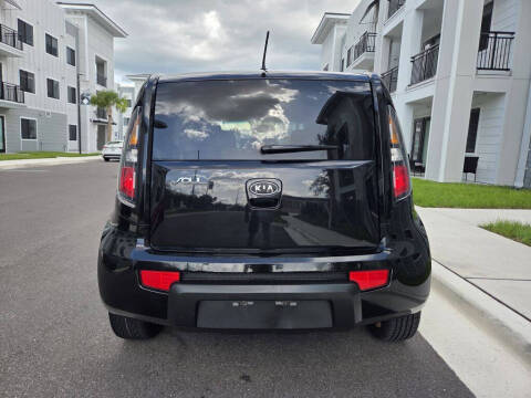 2011 Kia Soul +
