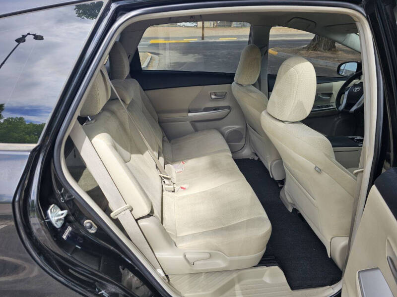 2012 Toyota Prius v Five