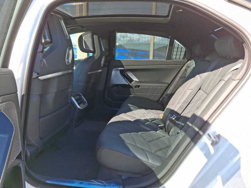 2025 BMW i7 eDrive50