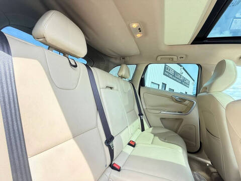 2015 Volvo XC60 T5 Drive-E Premier