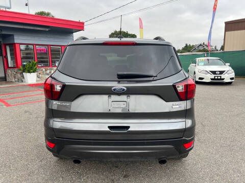 2019 Ford Escape SEL
