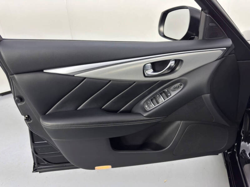 2021 Infiniti Q50 Luxe