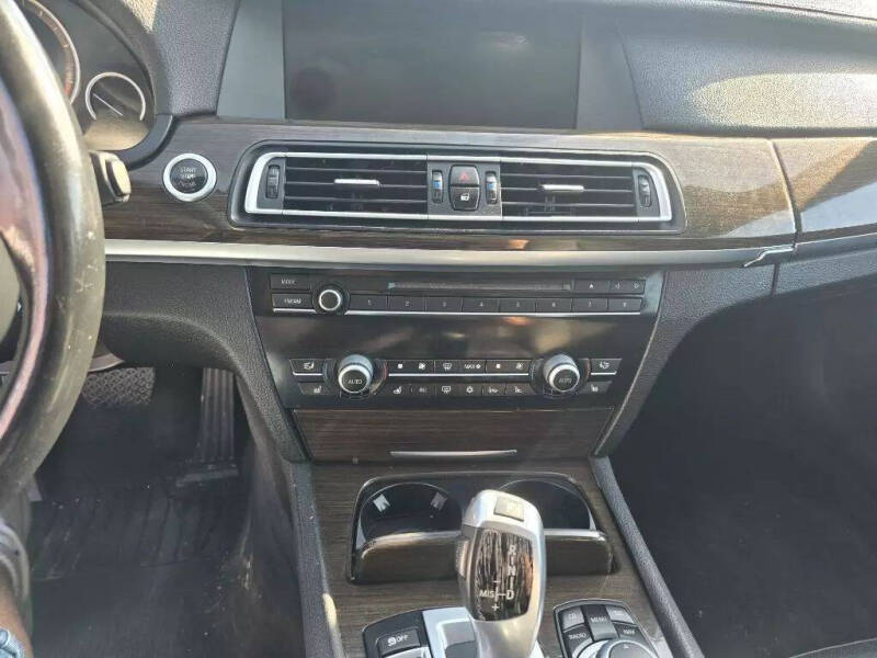 2012 BMW 7 Series 740i