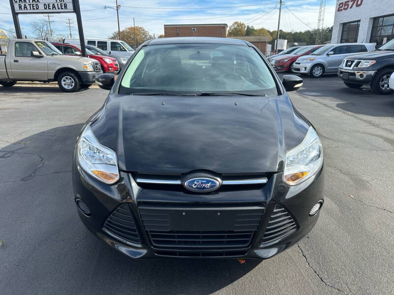 2014 Ford Focus SE photo 2