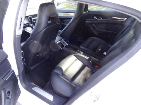 2011 Porsche Panamera 4