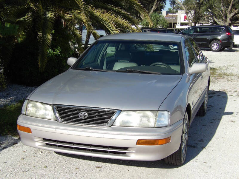 Used 1997 Toyota Avalon XL with VIN 4T1BF12B5VU174573 for sale in Fort Myers, FL