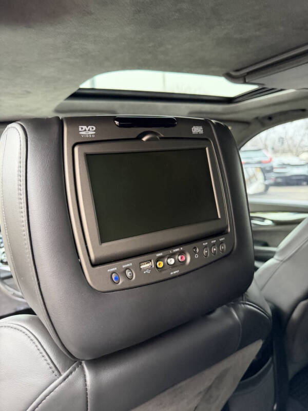 2017 Cadillac Escalade Platinum