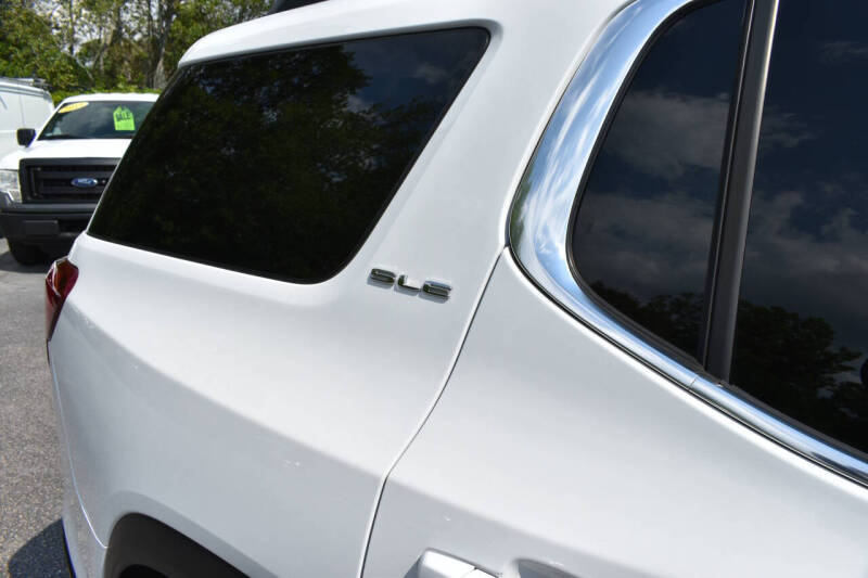 2023 GMC Acadia SLE