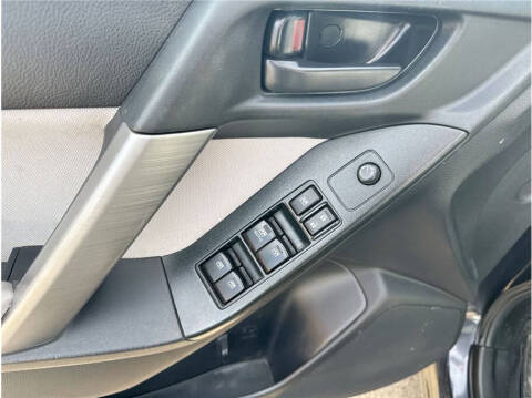 2016 Subaru Forester 2.5i