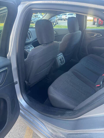 2015 Chrysler 200 C