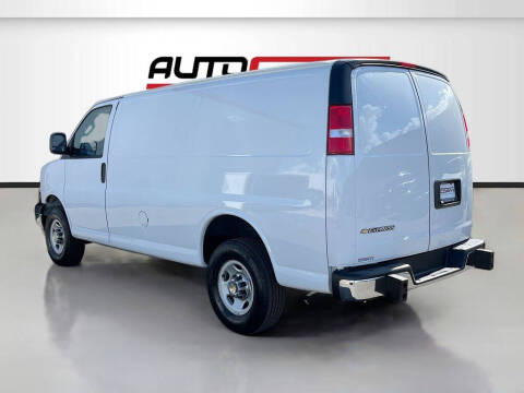 2024 Chevrolet Express 2500
