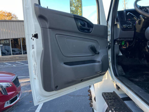 2020 International MV607