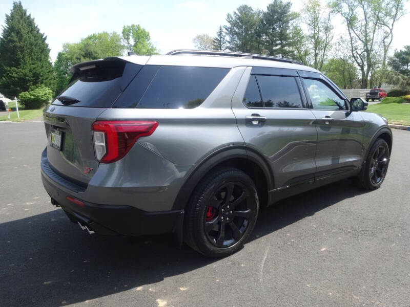2022 Ford Explorer ST