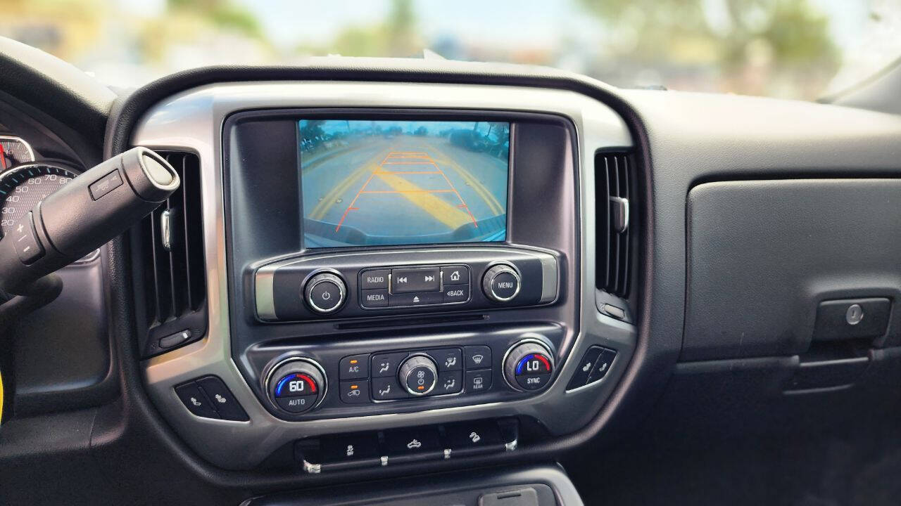2016 CHEVROLET Silverado Pickup - $18,999