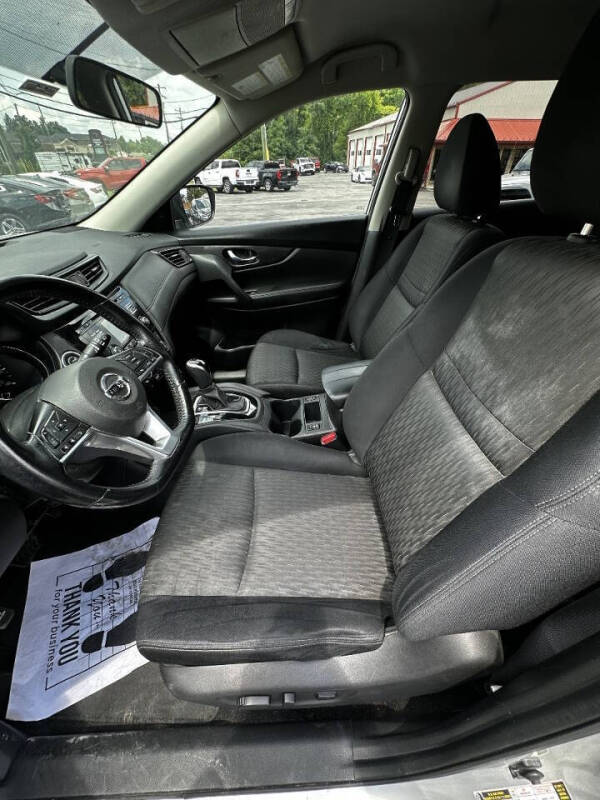 2017 Nissan Rogue SV