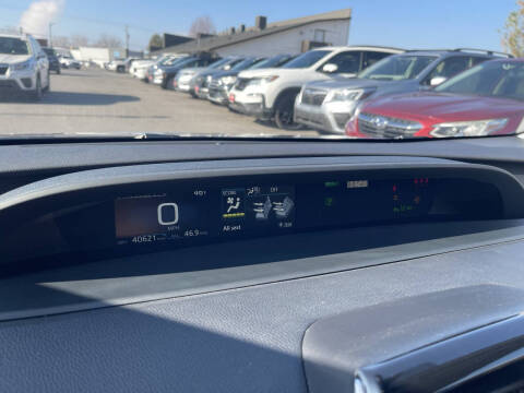 2022 Toyota Prius XLE AWD-e