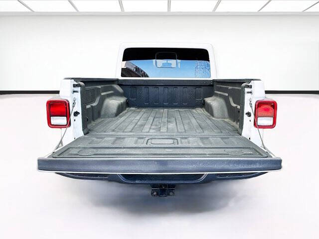 2025 Jeep Gladiator NightHawk