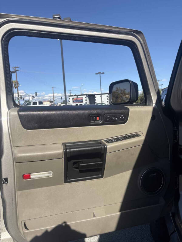 2005 HUMMER H2