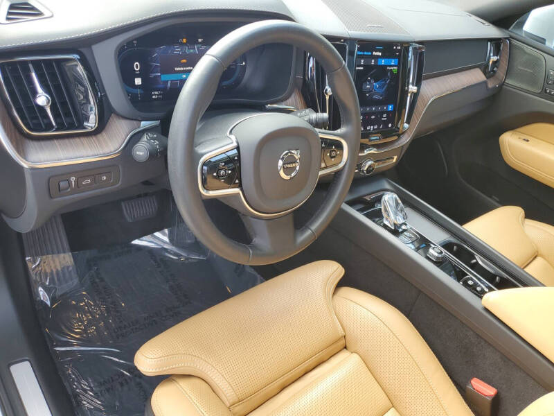 2022 Volvo XC60 Recharge T8 Inscription